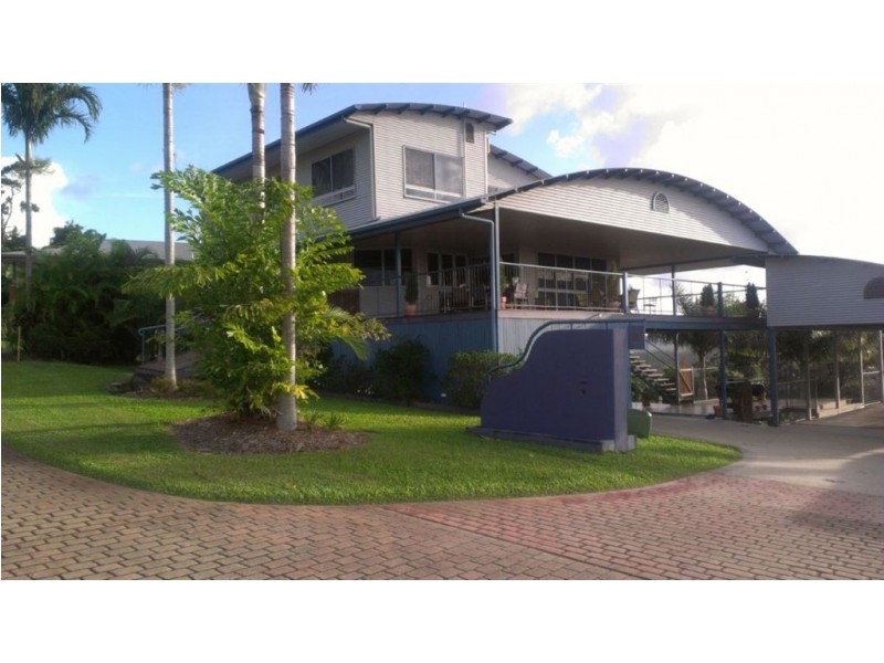 8 Hamilton Avenue, Cannonvale QLD 4802