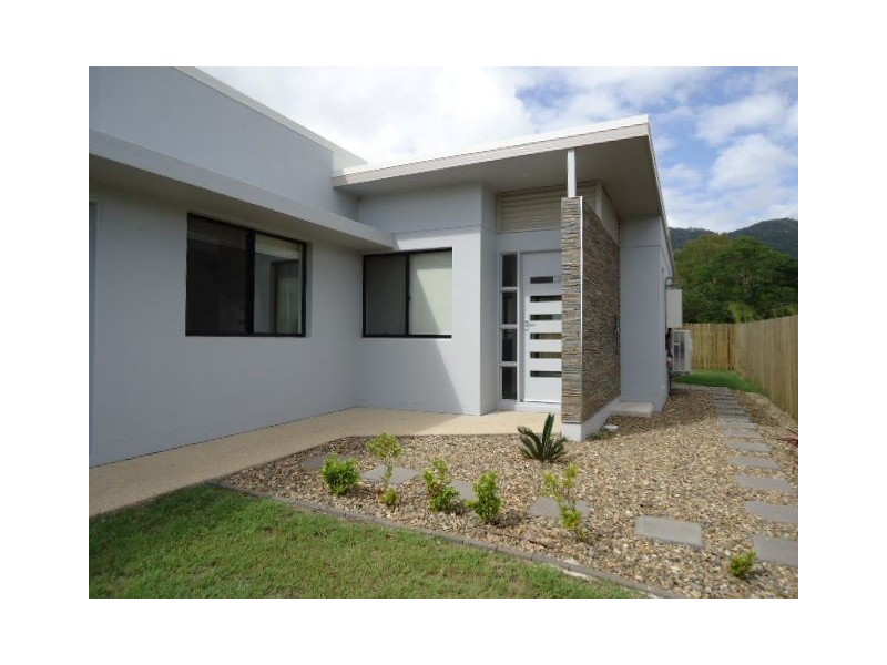 2/55 Endeavour Circuit, Cannonvale QLD 4802