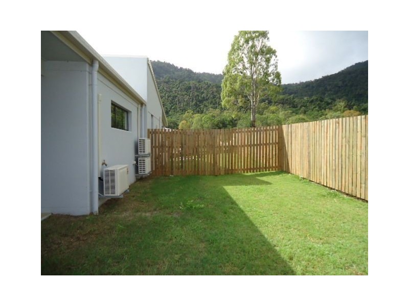 2/55 Endeavour Circuit, Cannonvale QLD 4802