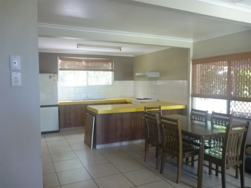 1/23 Manooka Drive, Cannonvale QLD 4802