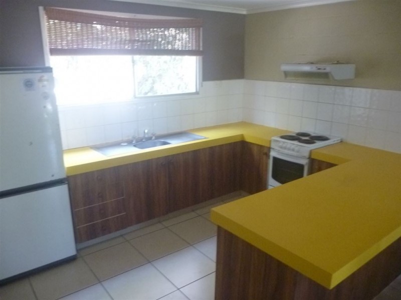 1/23 Manooka Drive, Cannonvale QLD 4802