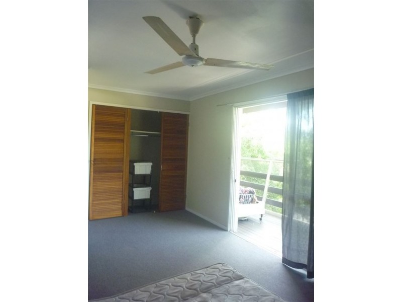 1/23 Manooka Drive, Cannonvale QLD 4802