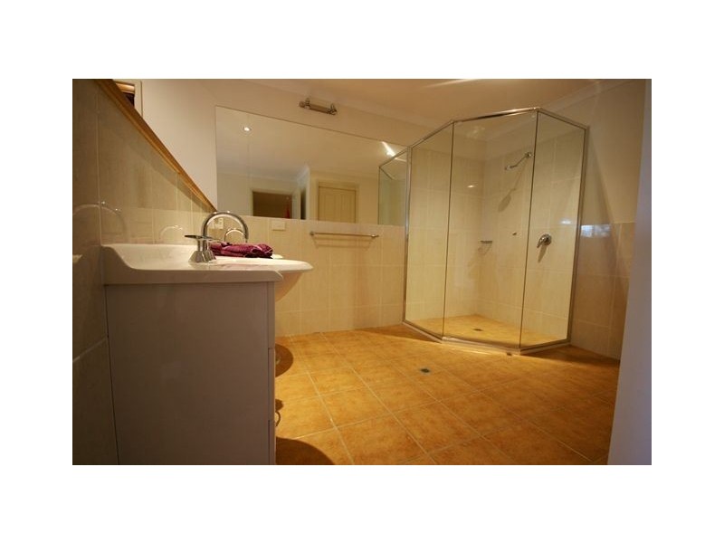 30B Macona Crescent, Cannonvale QLD 4802