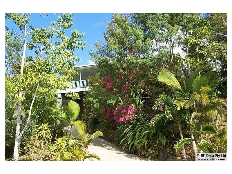 15 Country Road, Cannonvale QLD 4802