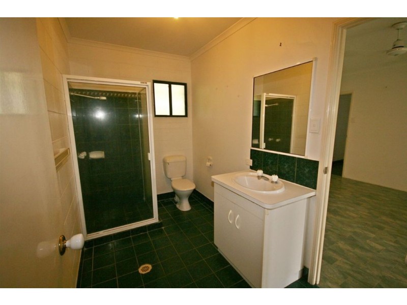 21 Island Drive, Cannonvale QLD 4802