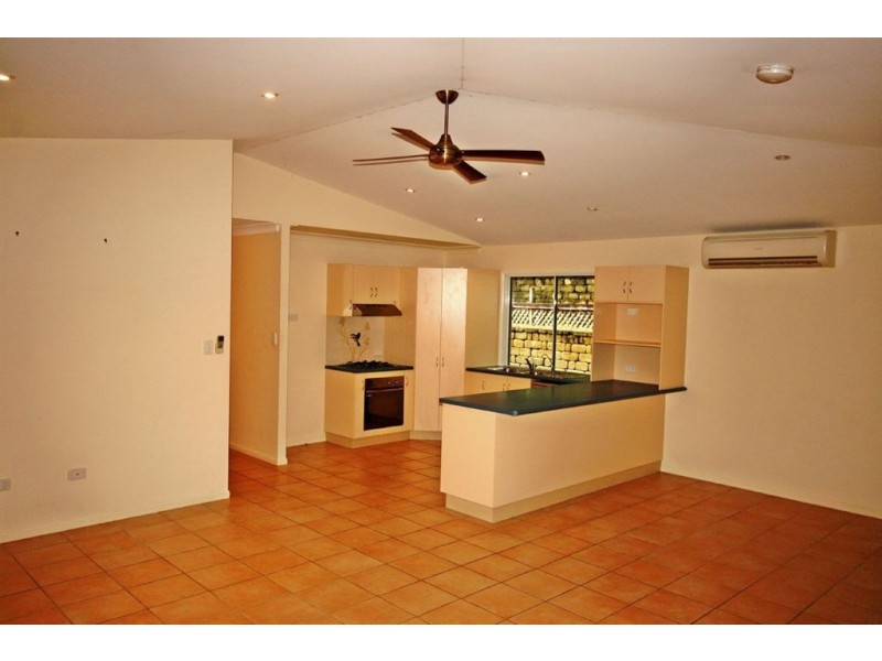 65 Namanula Drive, Flametree QLD 4802