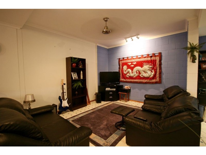 6 Golf Views Crt, Cannonvale QLD 4802