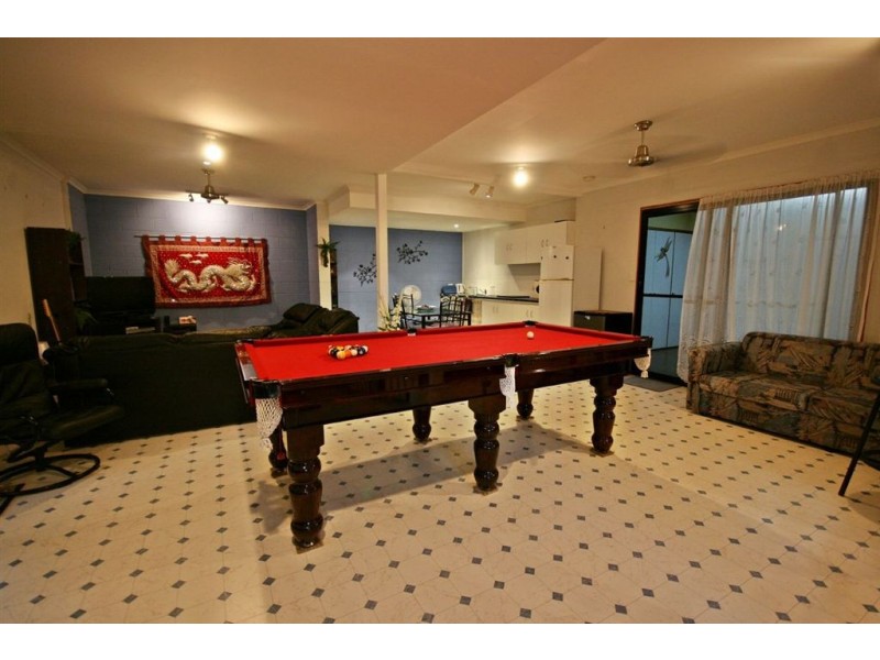 6 Golf Views Crt, Cannonvale QLD 4802