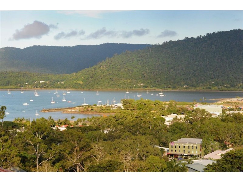 13 Kara Crescent, Airlie Beach QLD 4802