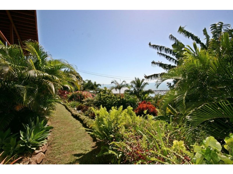 13 Kara Crescent, Airlie Beach QLD 4802