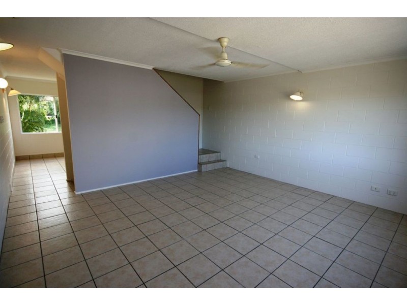 74/3 Eshelby, Cannonvale QLD 4802