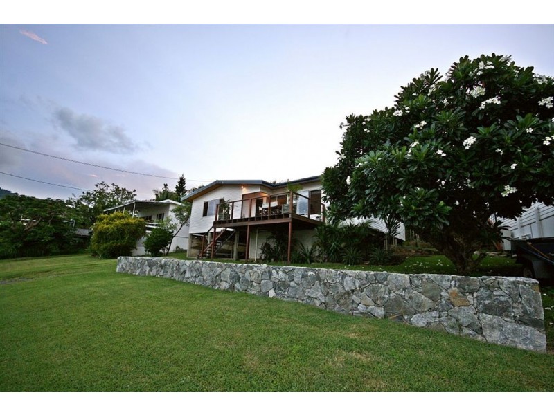 2 Hillcrest Avenue, Airlie Beach QLD 4802