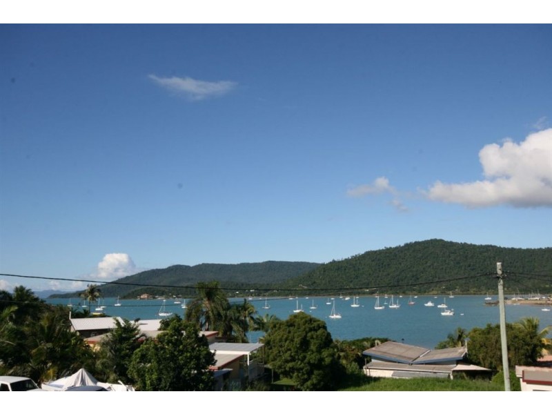 2 Hillcrest Avenue, Airlie Beach QLD 4802