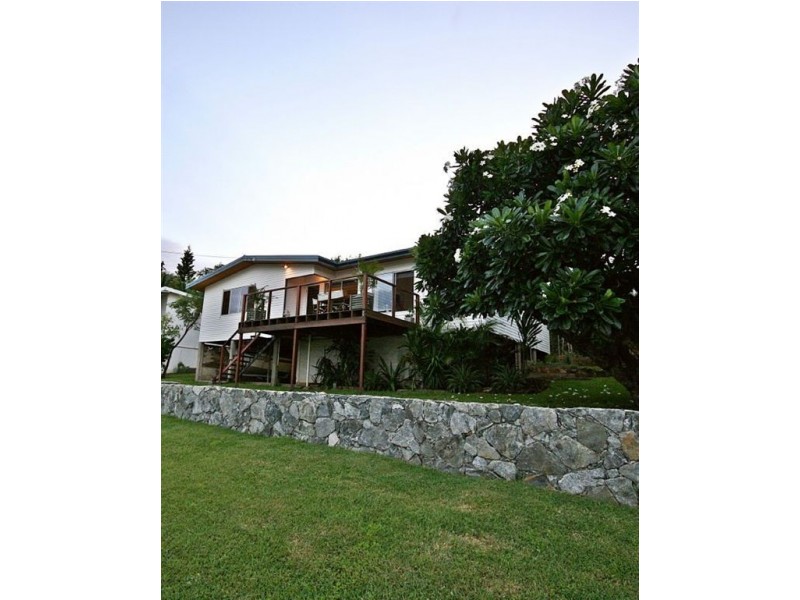 2 Hillcrest Avenue, Airlie Beach QLD 4802