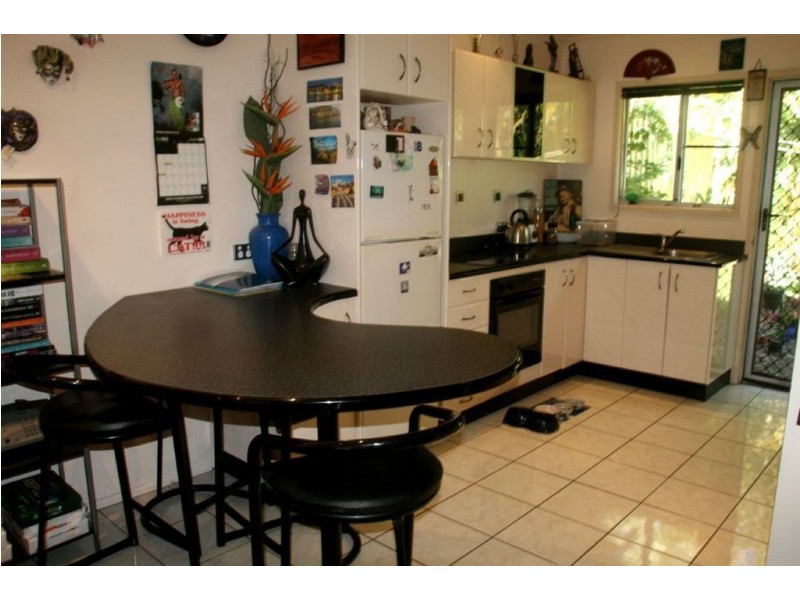 17/28 Island Drive, Cannonvale QLD 4802