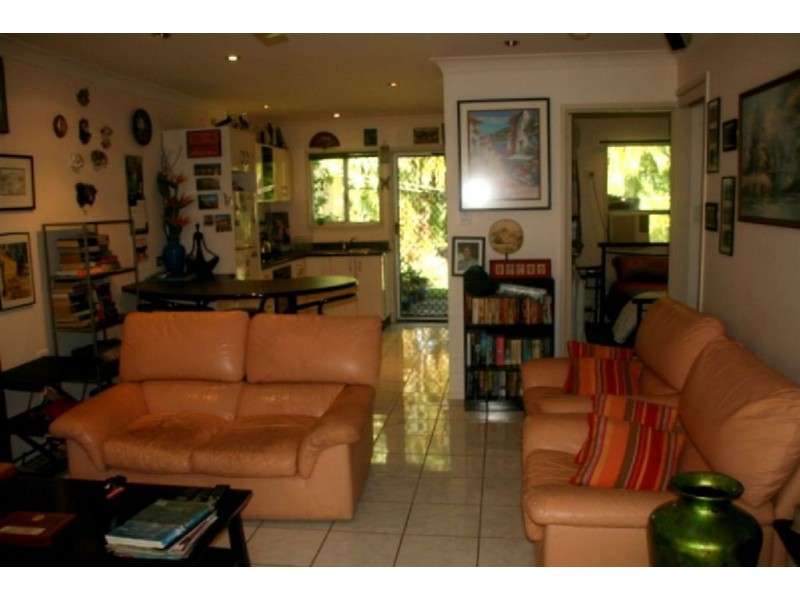 17/28 Island Drive, Cannonvale QLD 4802