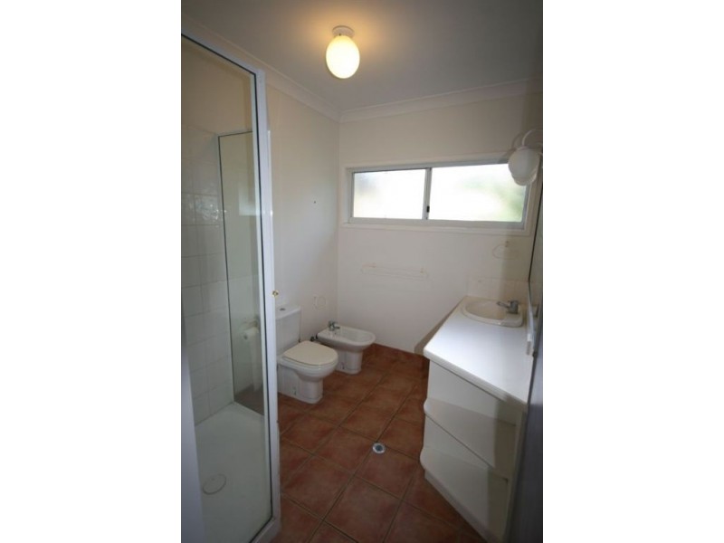 33 Country Road, Cannonvale QLD 4802