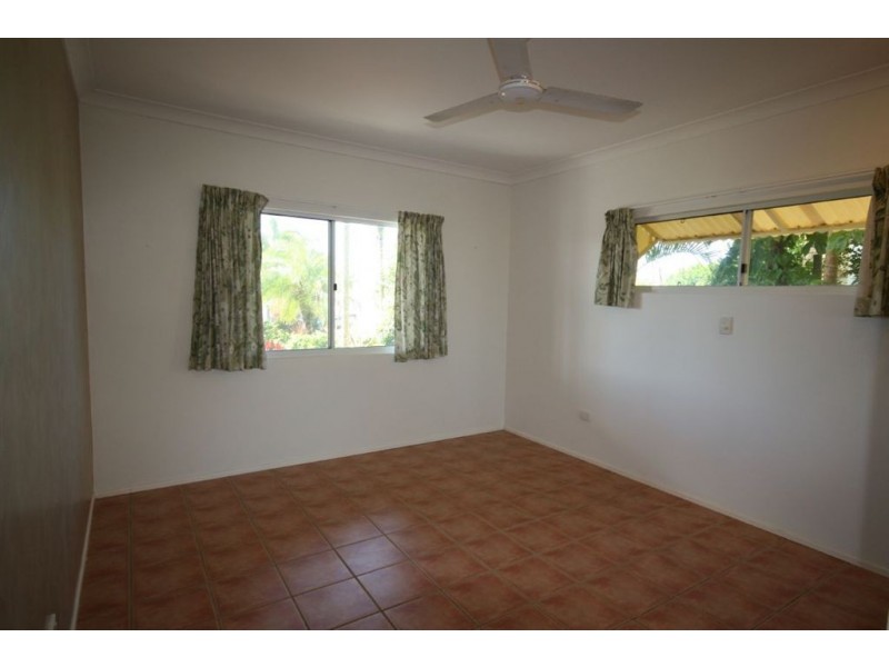 33 Country Road, Cannonvale QLD 4802