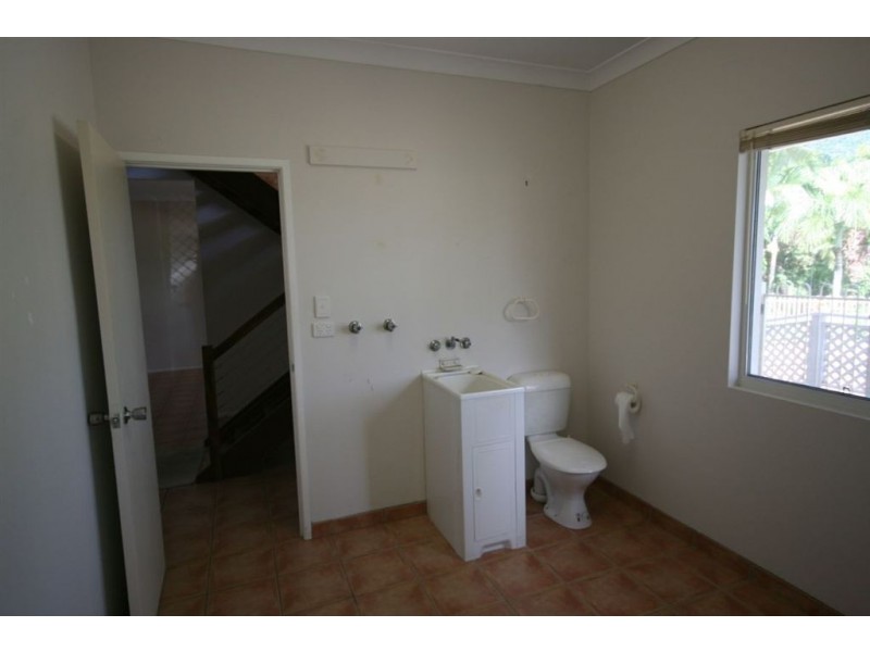 33 Country Road, Cannonvale QLD 4802