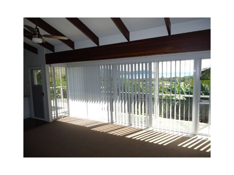 28 Country Road, Cannonvale QLD 4802