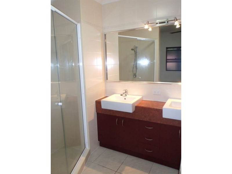 2/11 Maeva St, Jubilee Pocket QLD 4802