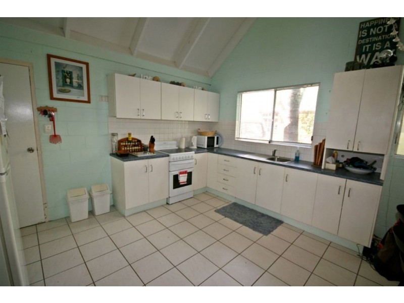 1/2 Mandalay Road, Jubilee Pocket QLD 4802