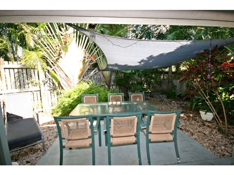 1/2 Mandalay Road, Jubilee Pocket QLD 4802