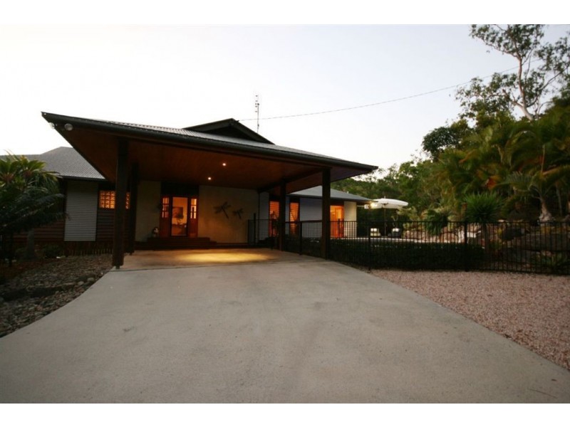 77 Pringle Road, Cannonvale QLD 4802