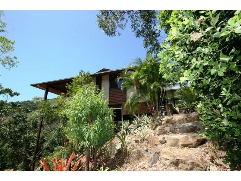 77 Pringle Road, Cannonvale QLD 4802