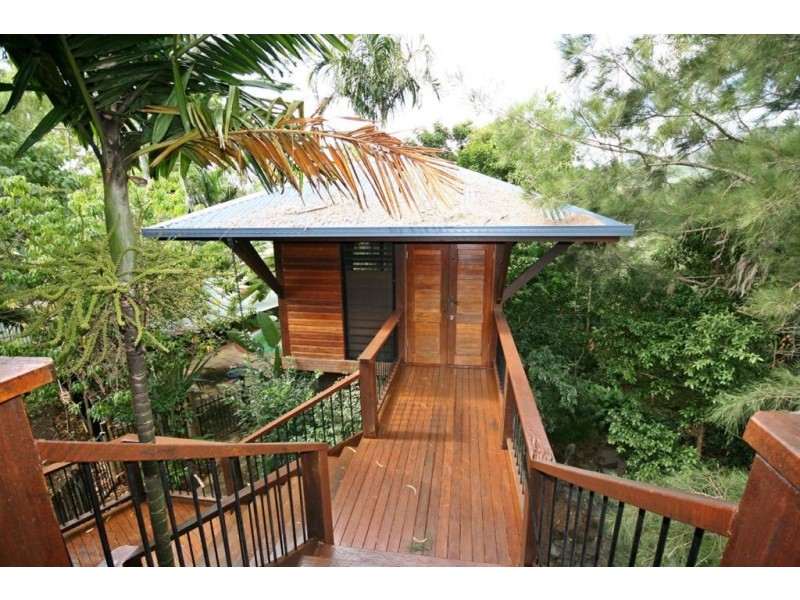 16 Macarthur Drive, Cannonvale QLD 4802