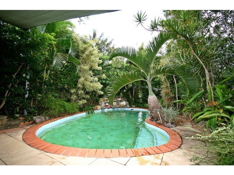 16 Macarthur Drive, Cannonvale QLD 4802