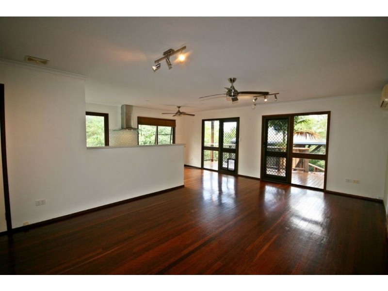 16 Macarthur Drive, Cannonvale QLD 4802