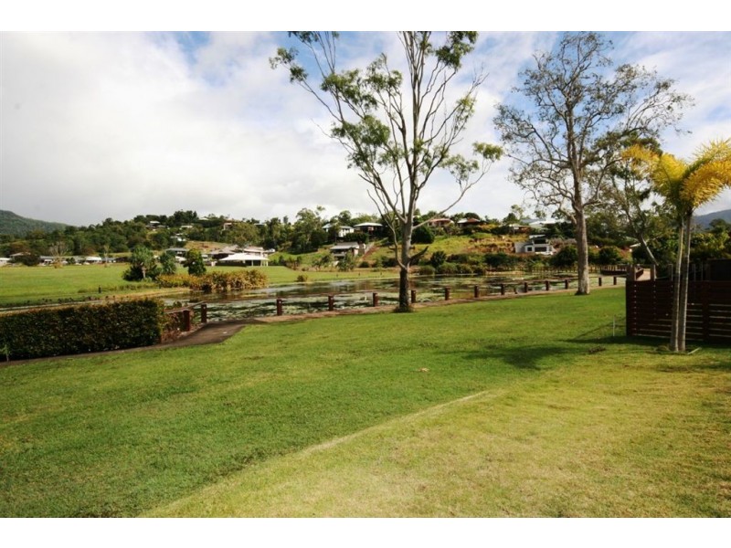 52 Abell Road, Cannonvale QLD 4802