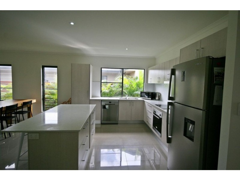 52 Abell Road, Cannonvale QLD 4802