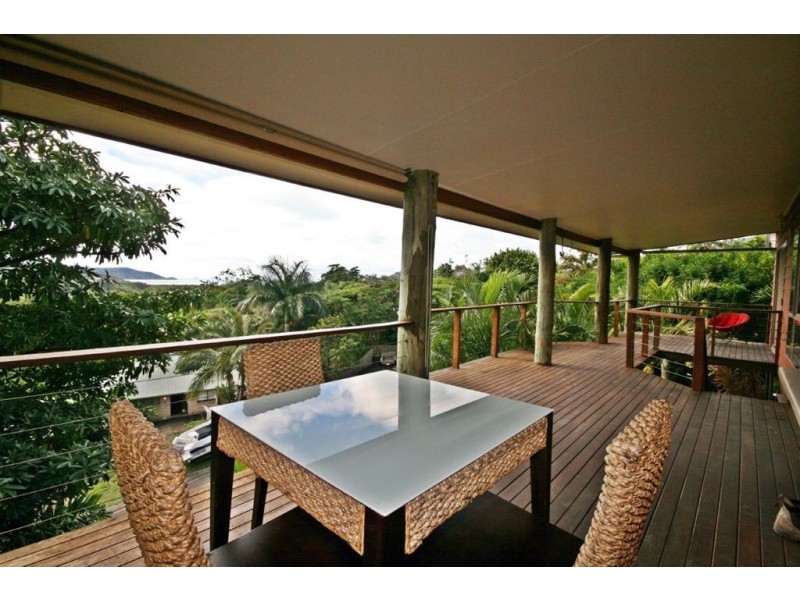 5 South Molle Boulevard, Cannonvale QLD 4802