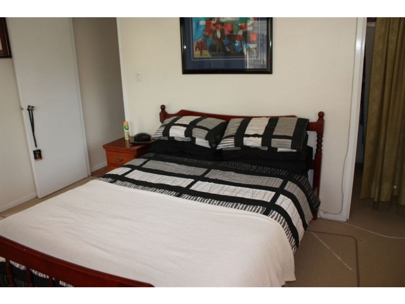 4 Iluka Street, Cannonvale QLD 4802