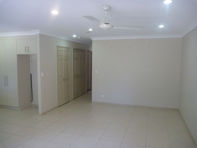 2/62 South Molle bld, Cannonvale QLD 4802
