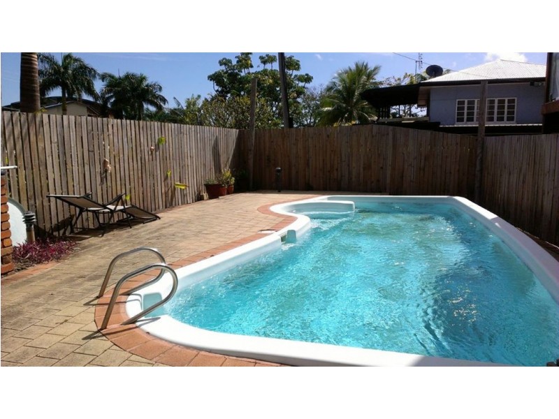 6/3 Beach Road, Cannonvale QLD 4802