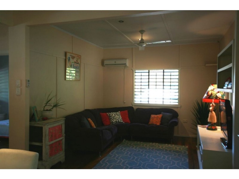 15 Balaka Street, Cannonvale QLD 4802