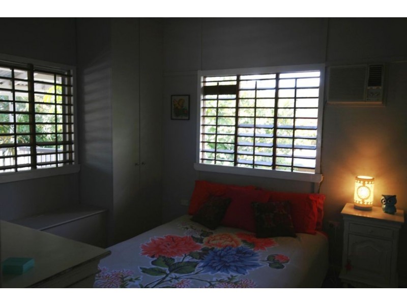 15 Balaka Street, Cannonvale QLD 4802