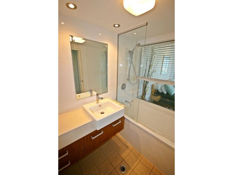 8/18 Seaview Drive, Airlie Beach QLD 4802