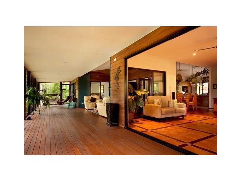 12 Orchid Road, Cannonvale QLD 4802