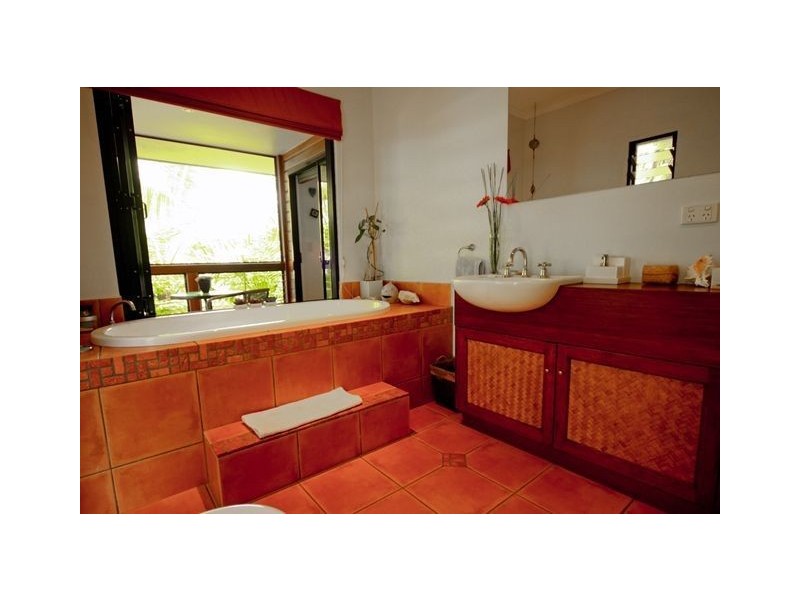 12 Orchid Road, Cannonvale QLD 4802