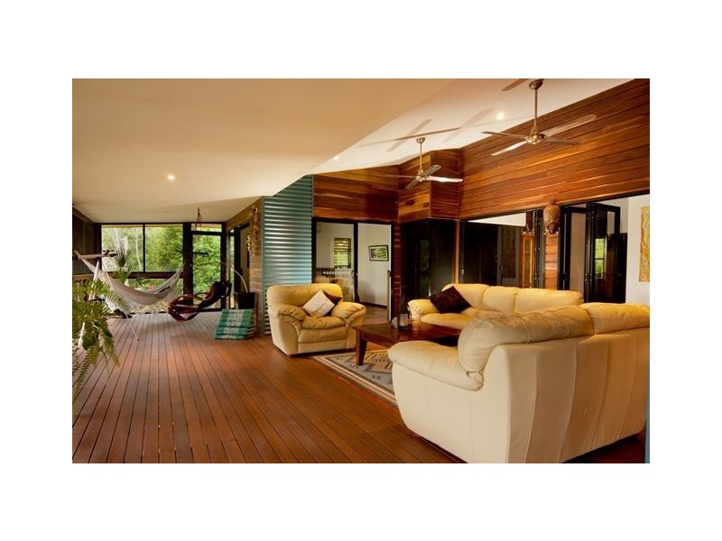 12 Orchid Road, Cannonvale QLD 4802