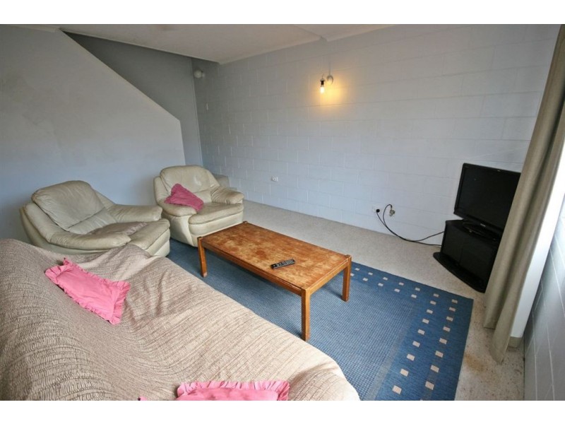 16/3 Eshelby Drive, Cannonvale QLD 4802