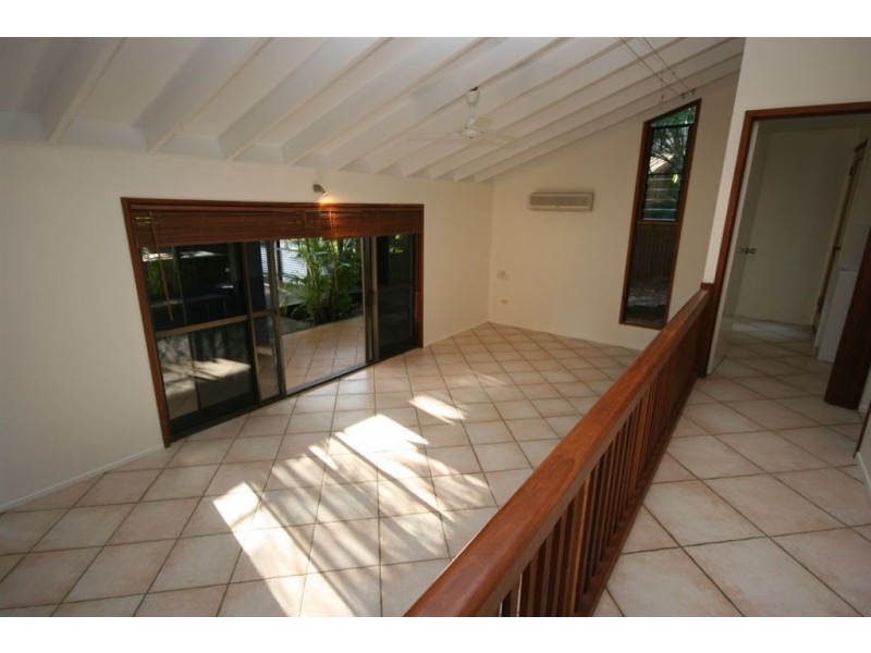 7 Iluka Street, Cannonvale QLD 4802