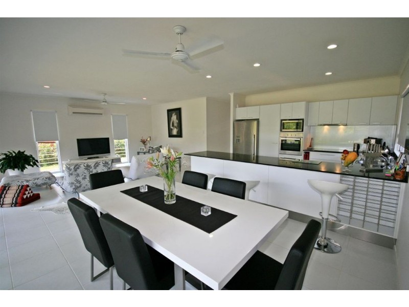 15 Waite Creek Court, Cannonvale QLD 4802