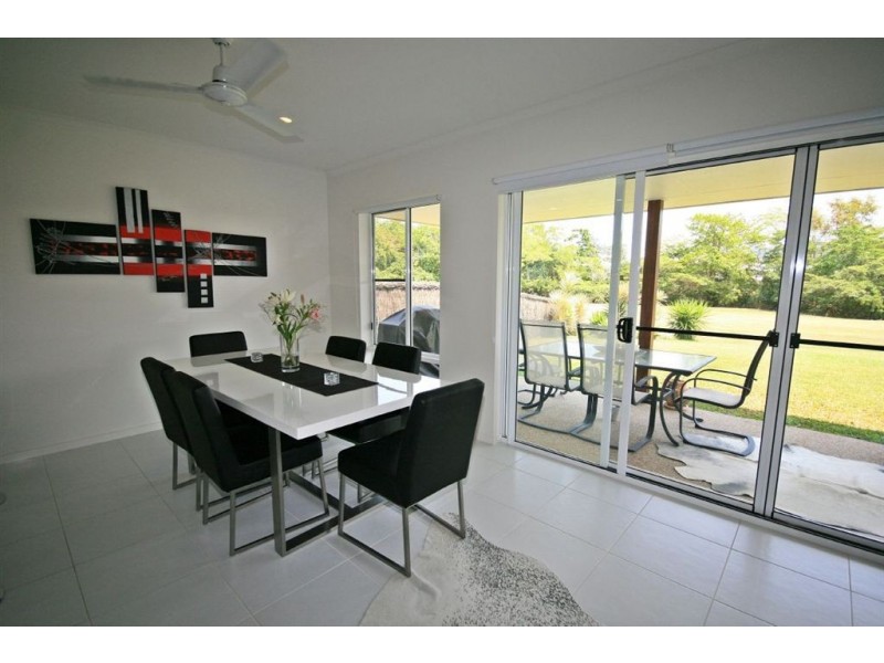 15 Waite Creek Court, Cannonvale QLD 4802