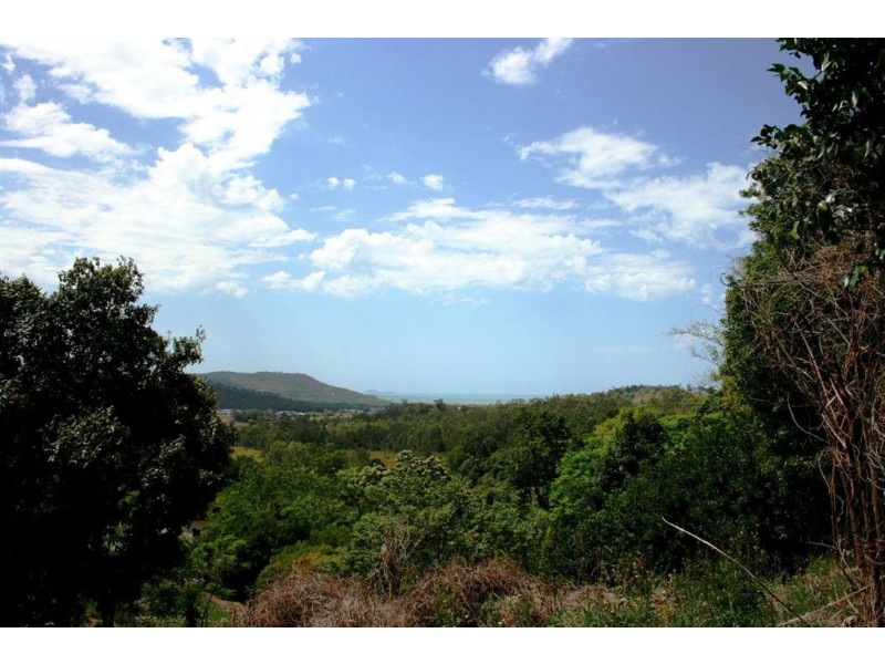 8 Bellview Close, Cannon Valley QLD 4800