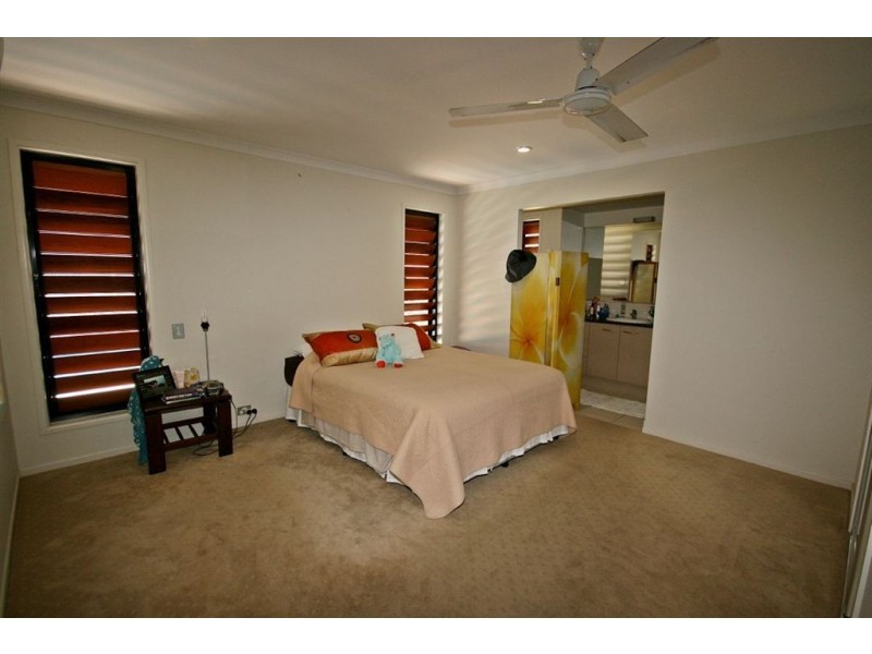 15 Jonquil Street, Cannonvale QLD 4802